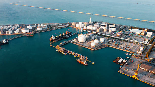 Pipelines and storage illustration